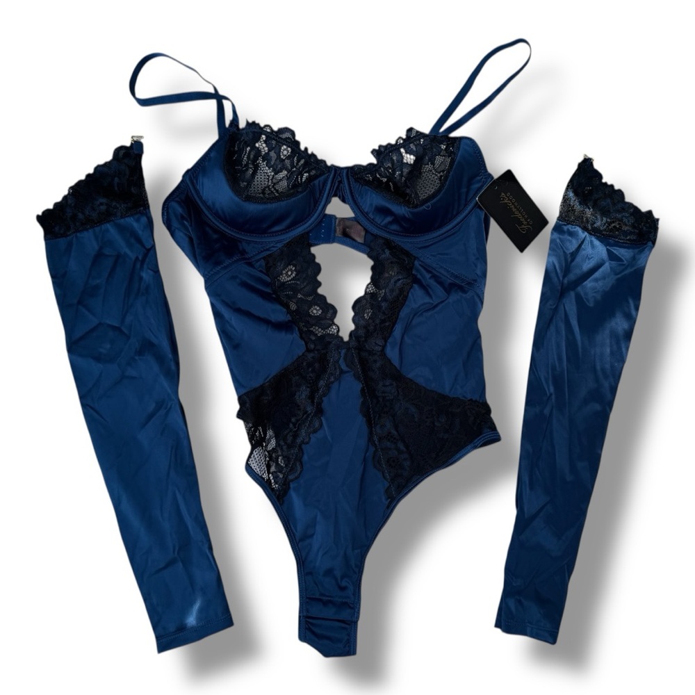 Frederick’s of Hollywood Andrina Navy Lace-Trim Satin Bodysuit & Gloves S